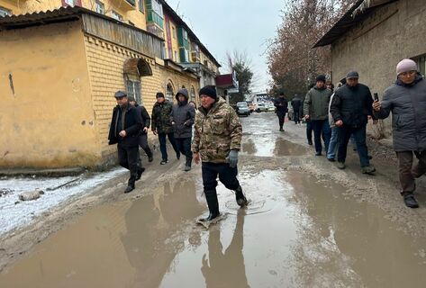 Снос аке, строгий выговор и&nbsp;орден. Чем запомнился мэр Оша Женишбек Токторбаев
