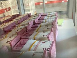  Kyrgyzstan begins printing its own currency, som 