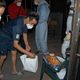 Фото 24.kg . Горожане приносят еду для работников стационара