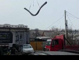 Краны над домами. Стройка в&nbsp;районе Дворца спорта пугает жителей
