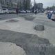 Фото ИА «24.kg». За ночь улицу Шопокова отремонтировали 