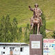 Фото из интернета. Памятник Алымбеку датке в Ошской области