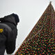 Фото пресс-службы мэрии . В Бишкеке начали убирать главную елку страны
