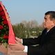 Фото аппарата президента Кыргызстана. Глава государства возложил цветы к монументу Независимости и гуманизма