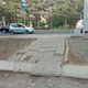 Фото читателя 24.kg. Отремонтировать проход к остановке в микрорайоне № 3 Бишкека просят жители