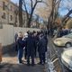 Фото 24.kg. Сторонники Ахматбека Келдибекова пришли к зданию ГКНБ