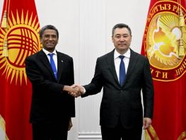Sadyr Japarov meets with Foreign Minister of Seychelles