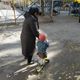 Фото 24.kg. Айнагуль Шарапиева с приемными детьми