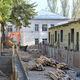 Фото пресс-службы правительства. Премьер-министр Кубатбек Боронов ознакомился с ходом строительства новой инфекционной больницы в Бишкеке