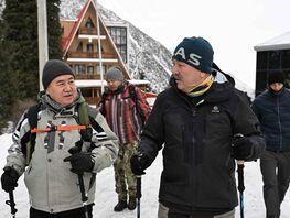 Члены кабмина во&nbsp;главе с&nbsp;Адылбеком Касымалиевым совершили поход в&nbsp;&laquo;Ала-Арчу&raquo;
