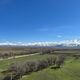 Фото Регины Джорабаевой. Чистое голубое небо, зеленые поля, прозрачный воздух, 23 марта 2024 года