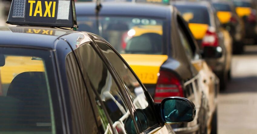 Водителей такси призвали получить лицензии: с&nbsp;1&nbsp;февраля начнутся рейды
