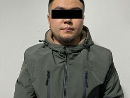 Бишкекте УКМКнын жасалма кызматкери ишкердин 26&nbsp;миң долларын тартып алган
