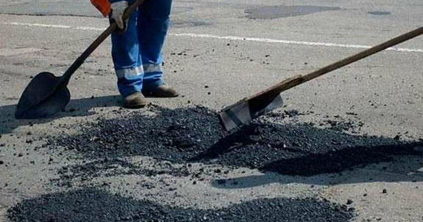 Бишкекчане жалуются на&nbsp;состояние дорог. В&nbsp;мэрии обещают ямочный ремонт
