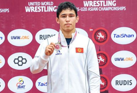 Кыргызстанец Иса Исаков завоевал титул чемпиона Азии по&nbsp;вольной борьбе 