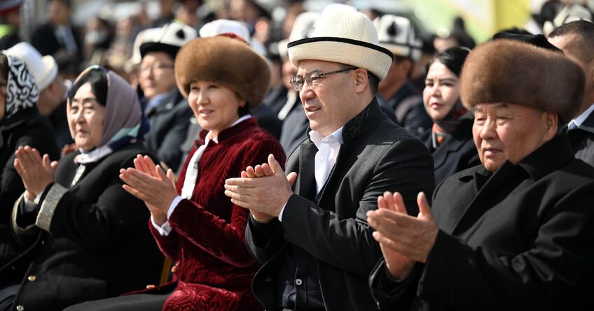 В&nbsp;Нарыне с&nbsp;участием президента и&nbsp;первой леди отпраздновали Нооруз. Как это было
