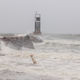 Фото Reuters. Тропический шторм «Генри» обрушился на США
