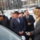 Фото 24.kg. Премьер-министр участвовал в официальной церемонии передачи авто