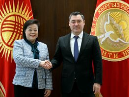 President Sadyr Japarov receives Ambassador of PRC Du Dewen