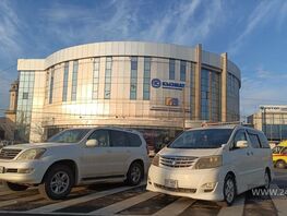 В&nbsp;Бишкеке на&nbsp;проспекте Жибек Жолу машины оставляют на&nbsp;разметке
