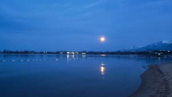 Мартовский Бишкек и&nbsp;раннее утро на&nbsp;Иссык-Куле. Фото и&nbsp;видео читателей 24.kg
