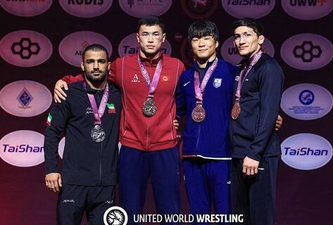 Азия чемпионаты: Кыргызстандык үч&nbsp;балбан алтын медаль утту
