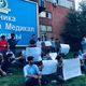 Фото 24.kg. В Бишкеке митингуют студенты ЕММУ