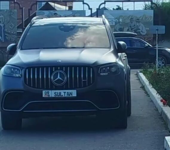 из социальных сетей