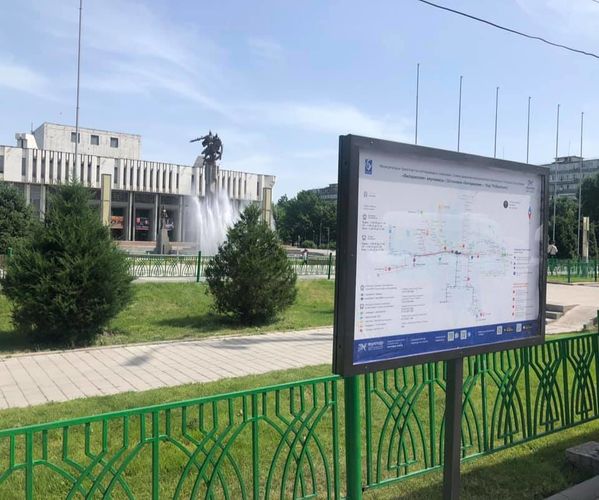 Фото проекта «Тулпар». На двух столичных остановках установили схемы движения муниципального транспорта