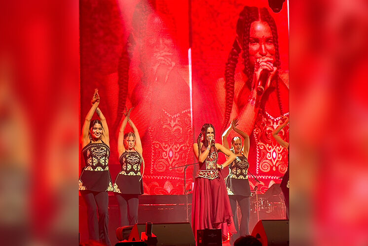 из социальных сетей