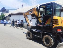 14-year-old girl trapped under rubble during building demolition in Osh