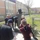 Фото 24.kg. В столичной школе № 25 установили памятник Юрию Гагарину