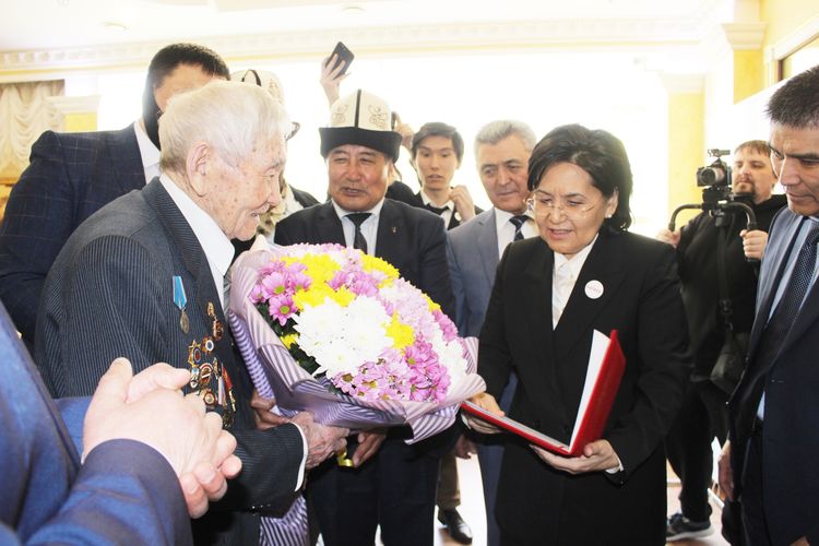 посольства Кыргызстана в России