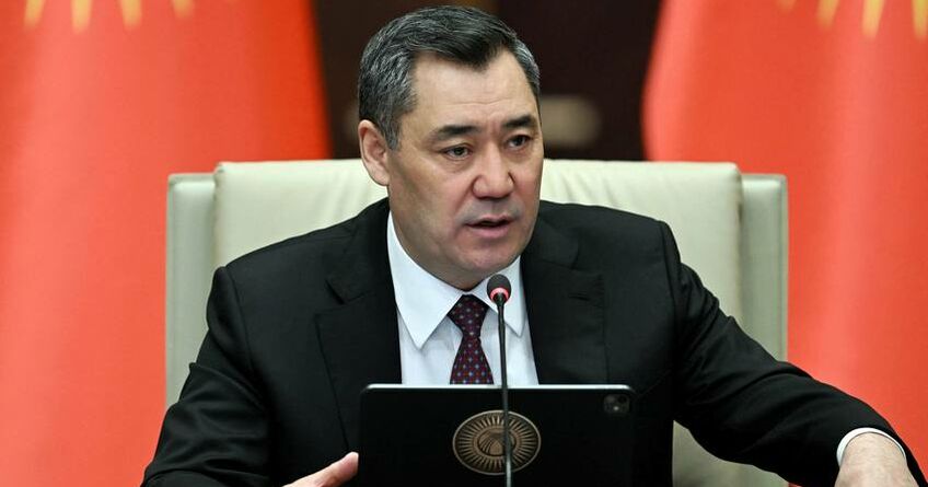 Президент: Госнаграды продавали за&nbsp;$10&nbsp;тысяч, &laquo;народных&raquo; получали за&nbsp;две песни
