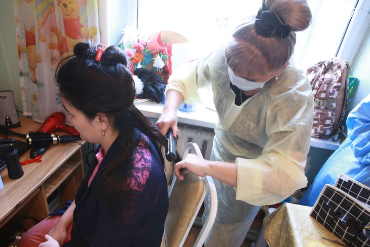 Фото ОБФ «Help the children — SKD». В отделении детской онкологии прошла акция «Улыбка мамы»