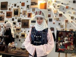 Племянница Садыра Жапарова создала свою брендовую одежду. Финансируют родители
