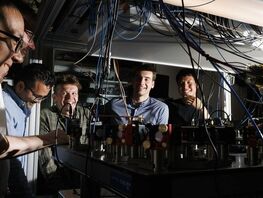 Ученые из&nbsp;Гарварда создали первый квантовый компьютер, работающий бесконечно
