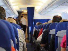 Кыргызстан вывозит граждан через Оман, первые рейсы уже согласованы
