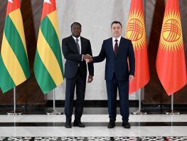  Sadyr Japarov calls Togolese Prime Minister's visit historic
