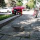Фото 24.kg. Тротуар напротив библиотеки Касымалы Баялинова