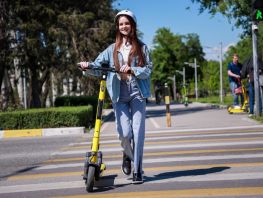 Запретить нельзя регулировать: как спасти Бишкек от&nbsp;самокатного хаоса
