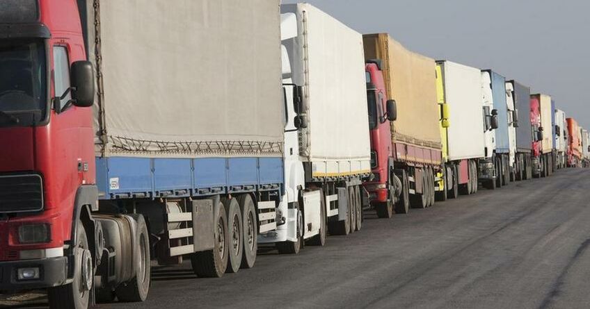 Проблемы с&nbsp;поставками товаров в&nbsp;РФ решат за&nbsp;полгода&nbsp;&mdash; вводят электронные счета
