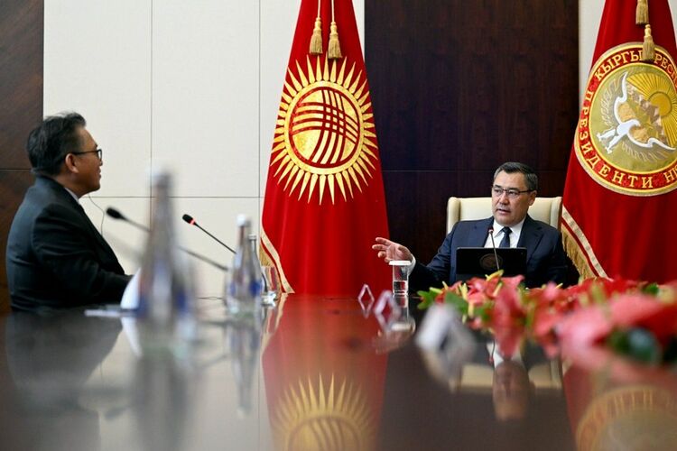 администрации президента КР