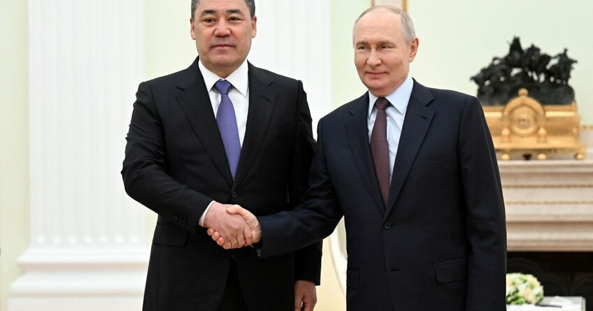 Садыр Жапаров провел переговоры с&nbsp;Владимиром Путиным. О&nbsp;чем говорили
