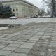 Фото читателя 24.kg. Бишкекчанин пожаловался на состояние тротуаров возле Дома правительства