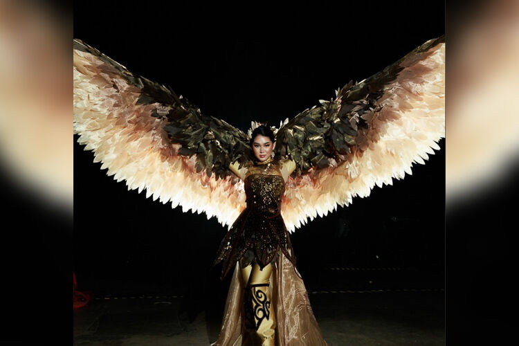 из социальных сетей