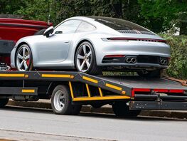 Владельцы Porsche в&nbsp;России массово столкнулись с&nbsp;блокировкой своих автомобилей 