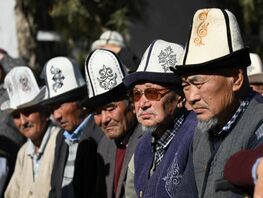 Садыр Жапаров поздравил кыргызстанцев с&nbsp;Днем отца
