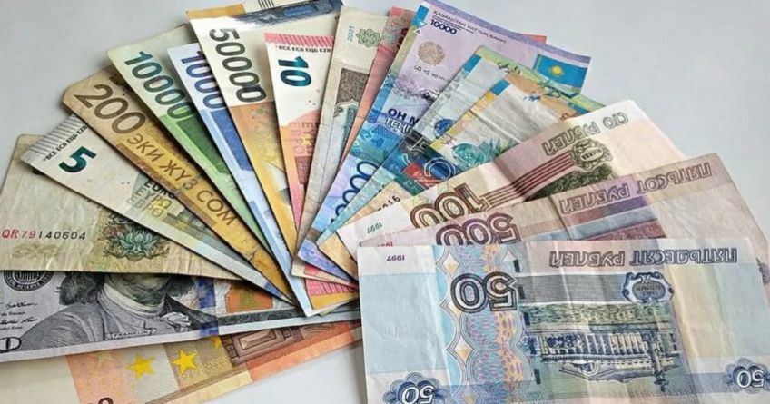 Юань и&nbsp;рубль обновили рекорды, евро продолжает падать: курсы валют на&nbsp;14&nbsp;мая
