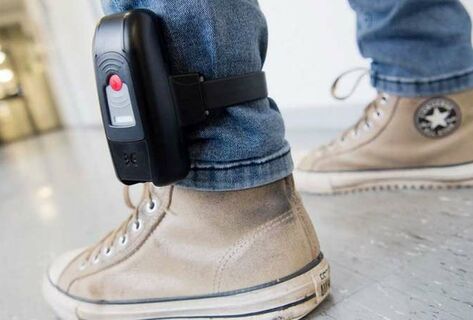 В&nbsp;Кыргызстане введут электронные браслеты для агрессоров в&nbsp;семье
